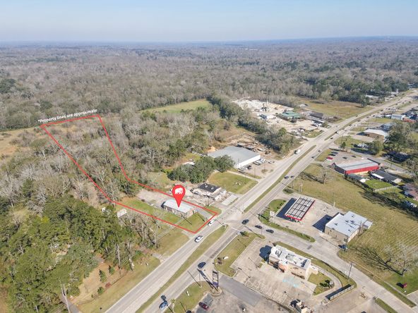 Bank Owned Standalone Retail Building on Greenwell Springs Rd : 9803 Greenwell Springs Rd, Baton Rouge, LA 70814